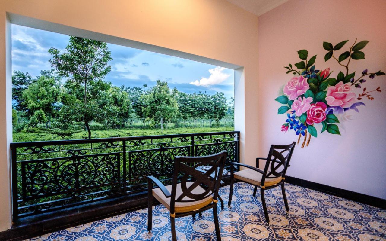 Mayfair Tea Resort Siliguri Exteriör bild