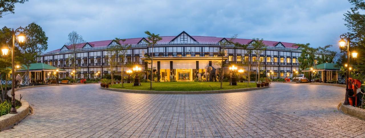 Mayfair Tea Resort Siliguri Exteriör bild